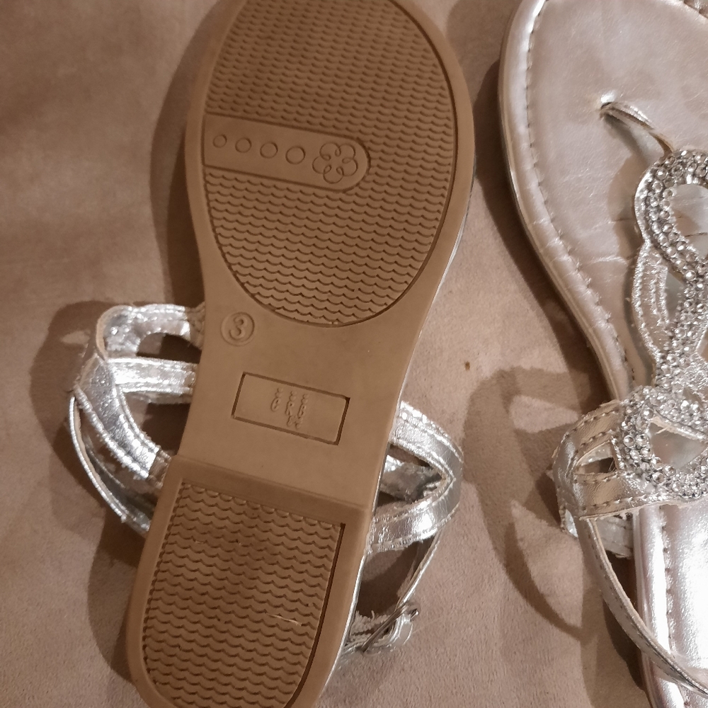Girl thong Sandals Size 3